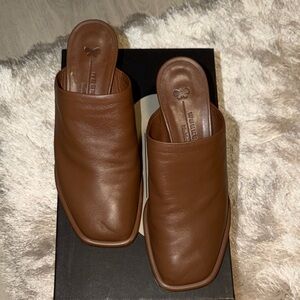 Weekend Max Mara Tan Leather Mules